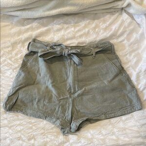 Abercrombie Light Green Tie-Waist Women's Shorts
